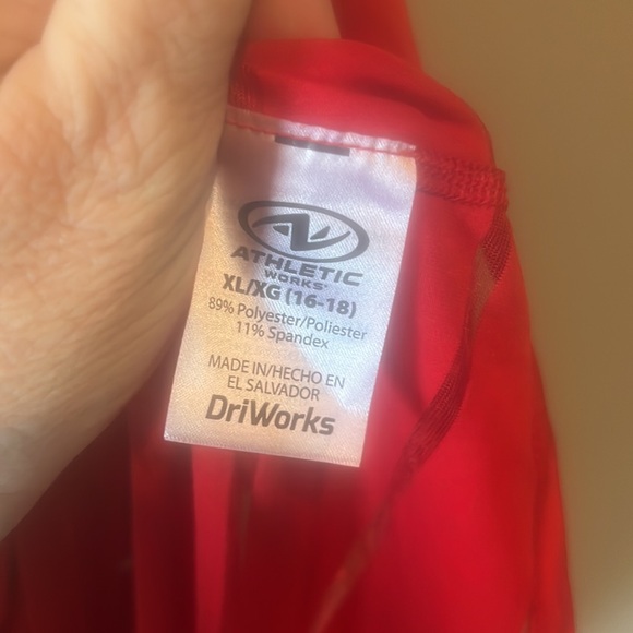 Red Striped Sleeveless Razorback Tank♥️Excellent Condition - Picture 2 of 3